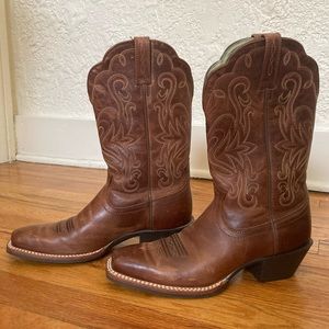 Ariat cowgirl western leather boots barely worn 6.5 style 15845